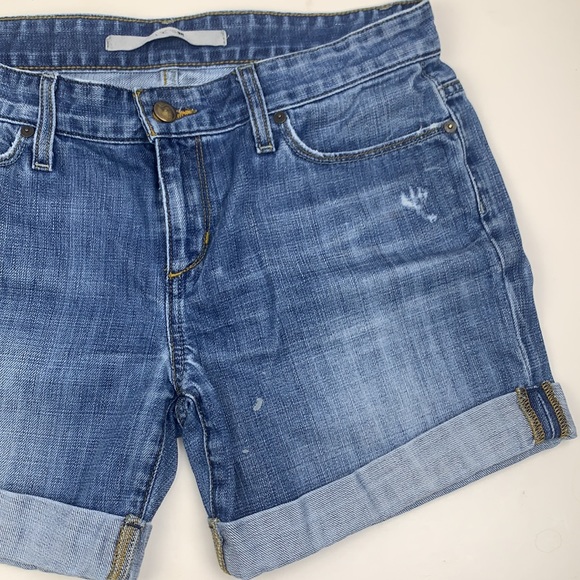 Joe’s Jeans lightly distressed jeanshorts - Picture 3 of 6